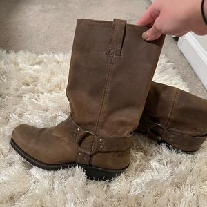 Frye Boots size 9 Tan